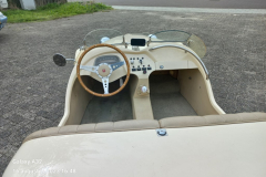 Lomax-77253090-11