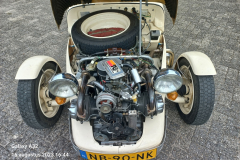 Lomax-77253090-2